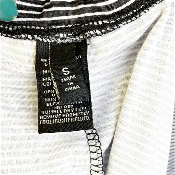 Derek Heart Womens Henley Long Sleeve Striped Pajama Short Set Small Black NWT - Picture 10 of 11